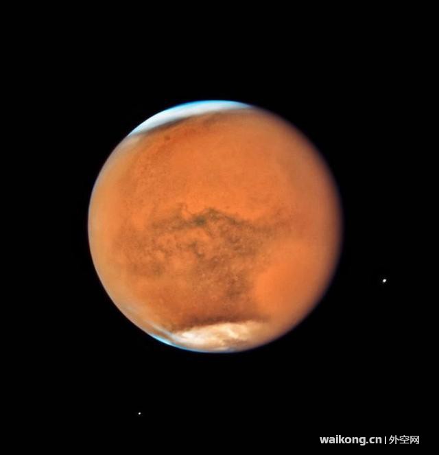 哈勃在火星和土星接近冲日时拍摄的令人惊叹图像-5.jpg