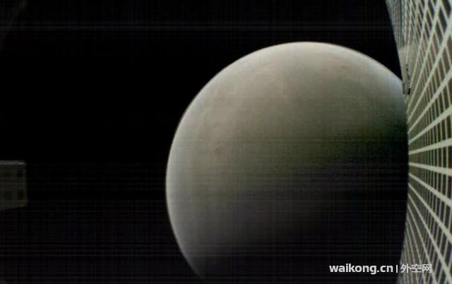 “洞察”号展开太阳能电池板，发回壮观的火星照片-3.jpg