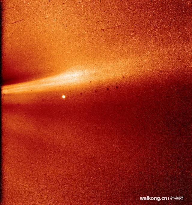 NASA的派克探测器，发回第一张太阳图像，离得太近了！-1.jpg