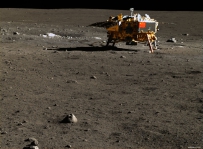 中国月球车传回高清图片：清晰度令人震撼