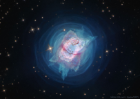 哈勃拍摄的明亮的行星状星云NGC 7027