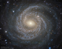 哈勃望远镜拍摄的宏象旋涡星系NGC 6814