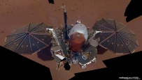 在火星上自拍的洞察号着陆器