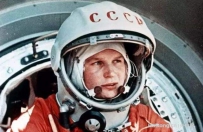 为什么宇航员要招女人呢，原来是女性航天员是必不可少的